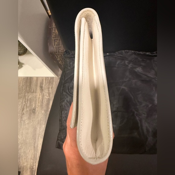 Authentic Saint Laurent Y Ligne Clutch White/Gold - Picture 3 of 12